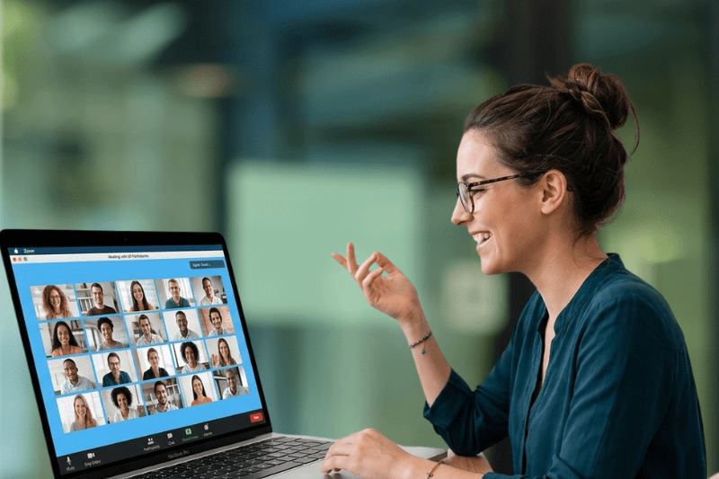 Students attending live digital marketing group training session online with interactive learning